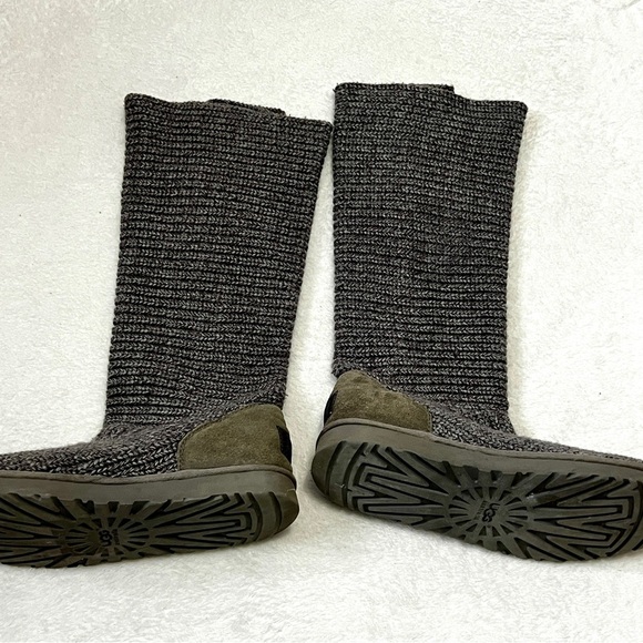 UGG Classic Cardi Knit Grey Boots - Size 10 - Picture 4 of 10